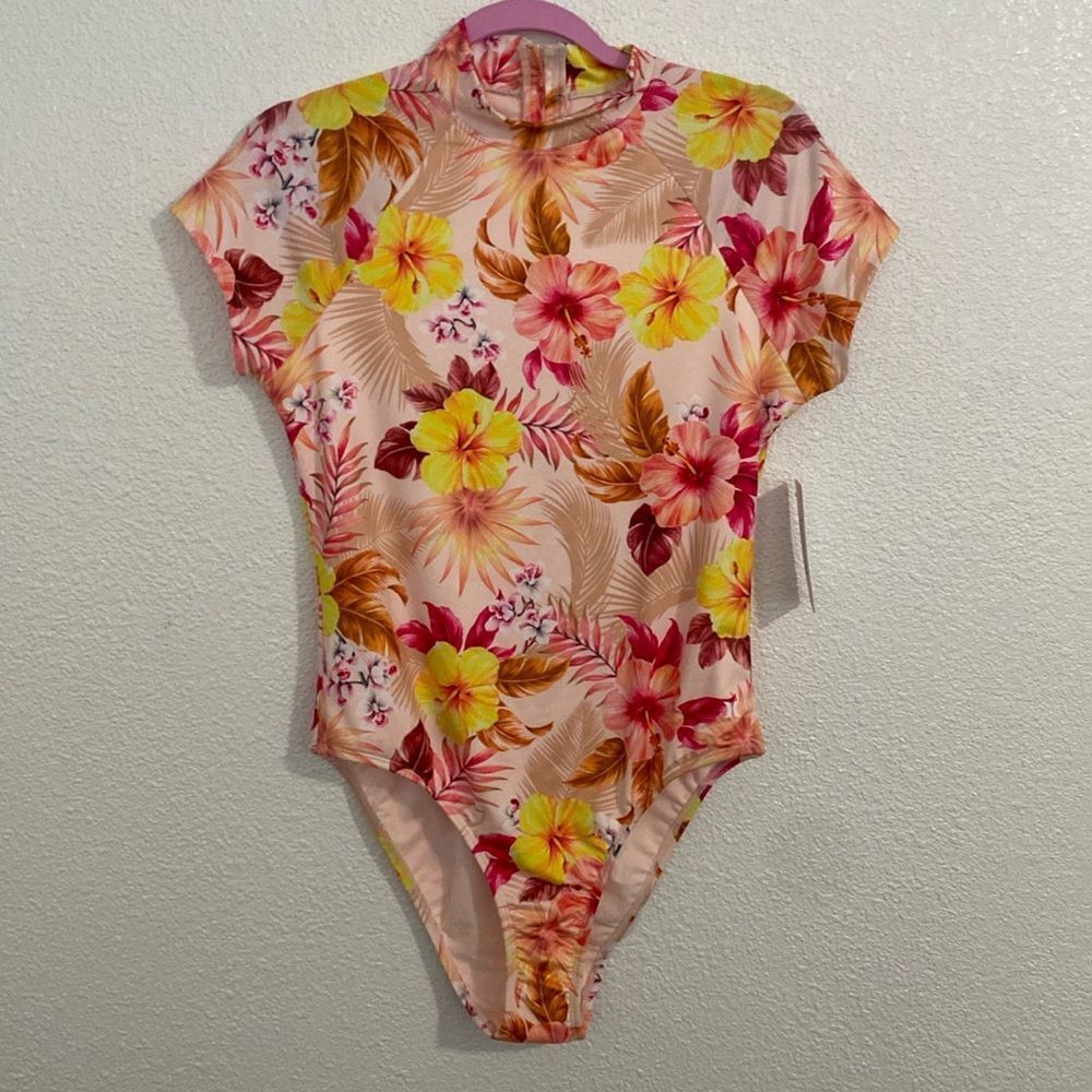 NWT- Hurley-hibiscus Hawaiian print sleeved one piece- Size XL